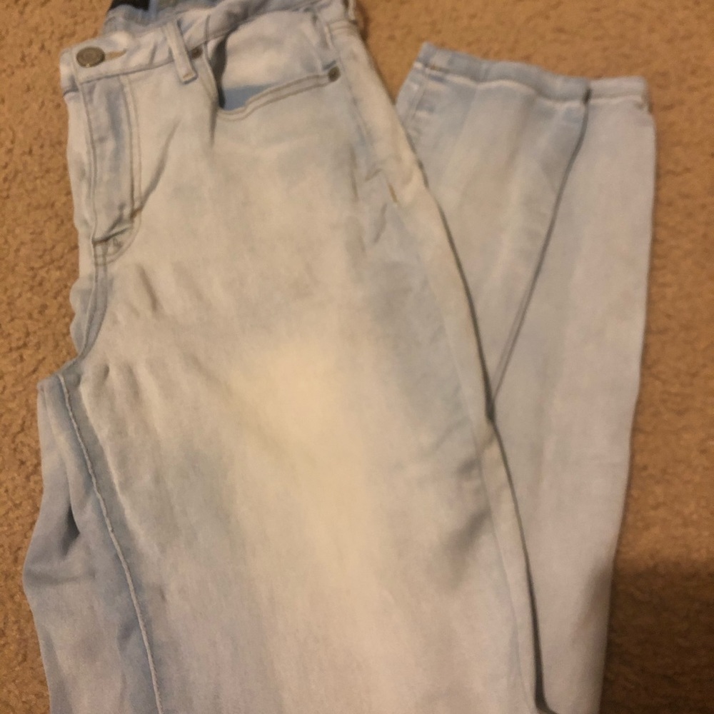 Aeropostale light blue wash high rise Jeans